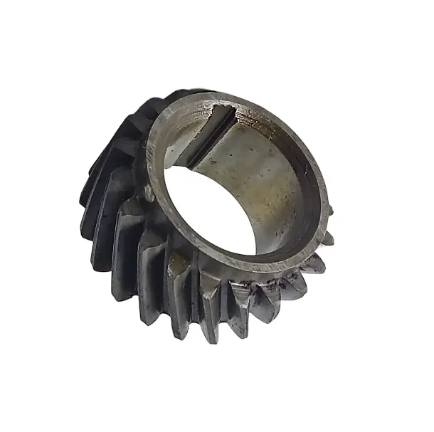 Crankshaft gear z-20 (tilt angle 28 degrees)