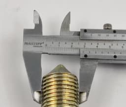 Screw (hole -25 mm, left thread)