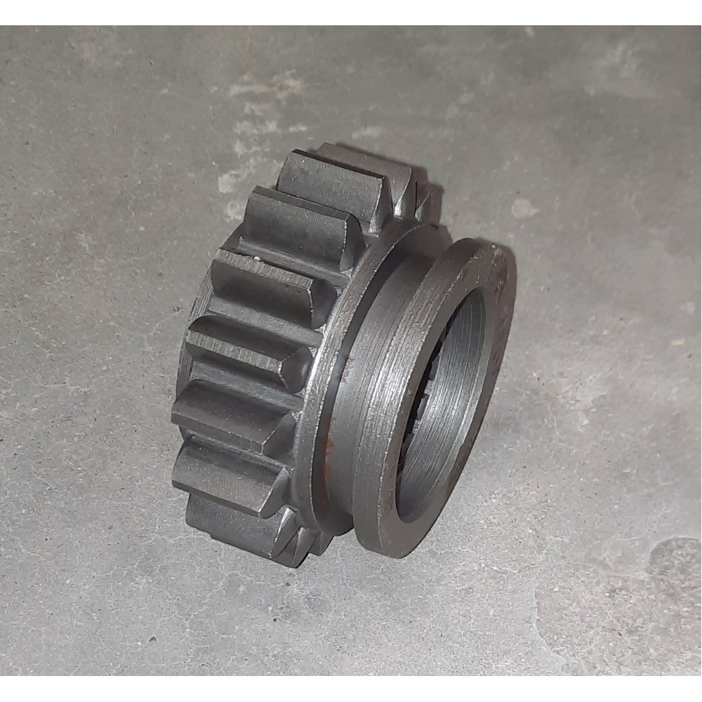 Шестерня 1-й передачи и заднего хода